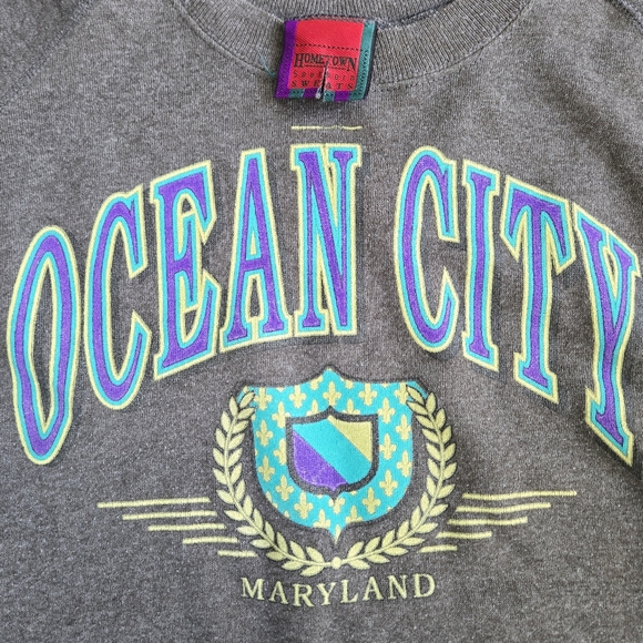 Vintage Grey Oversized Athletic Graphic Sweatshirt Unisex - Picture 8 of 9